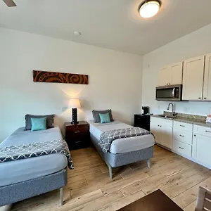 Apartment Unit 7 Maui Ohana Modern, Wailuku